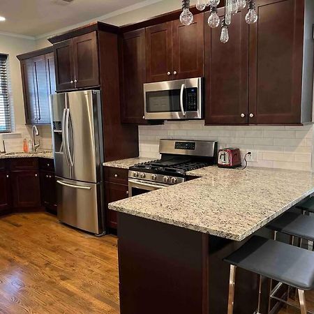 Trendy West Town Flat - 2 Bed / 1.5 Bath W Parking Apartment Chicago Exterior photo